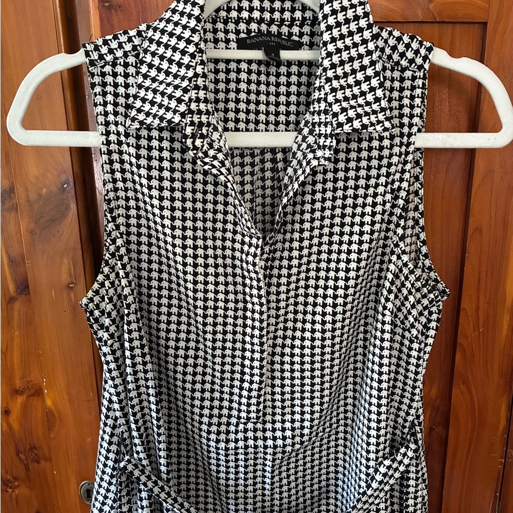 Banana Republic cute elephant print Black and White Button Down shirt dress